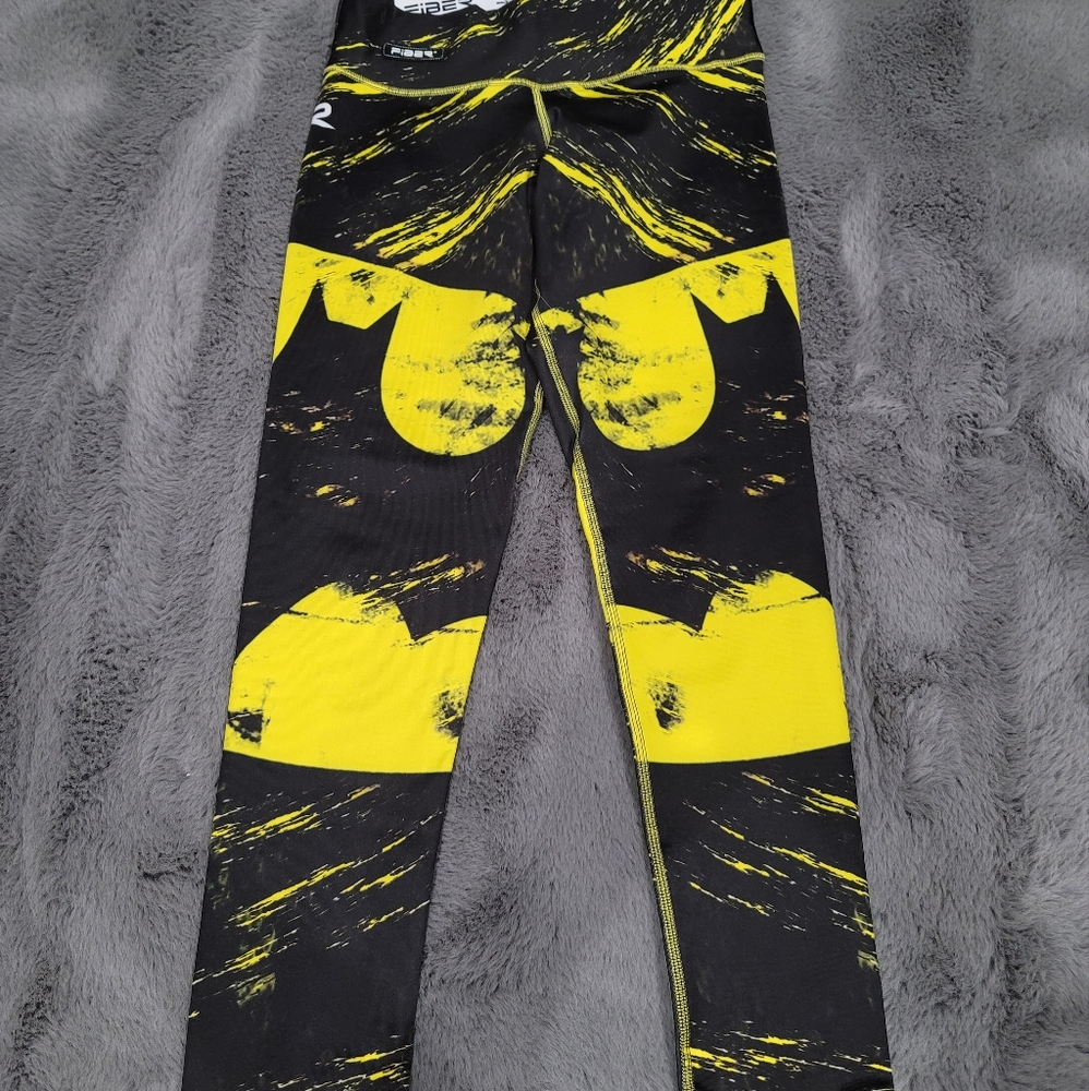 Fiber active lile lululemon Brazilian high waisted batman crop leggings black